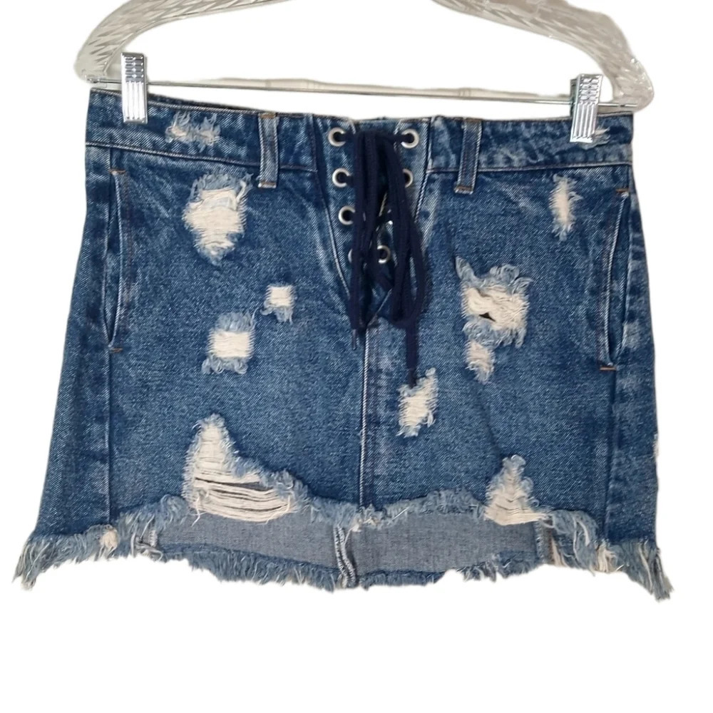 Signature 8 distressed denim blue jean skirt